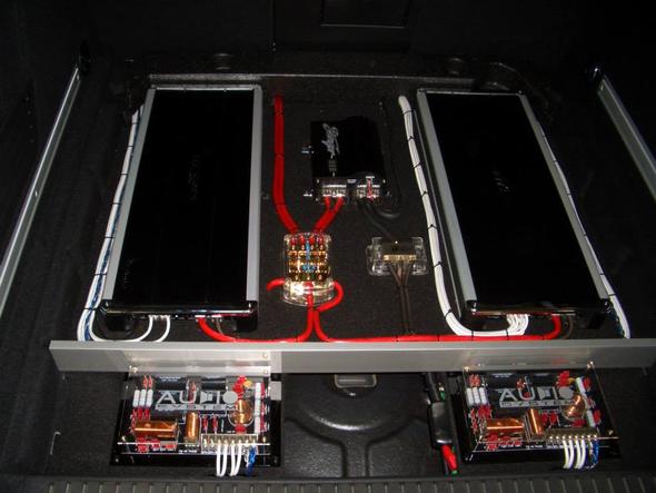- (Musik, Auto, Elektronik)