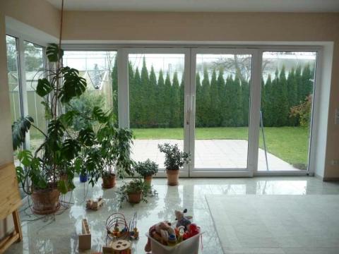 wie kann ich unsere riesenfenster gemütlicher aussehen lassen? (Fenster