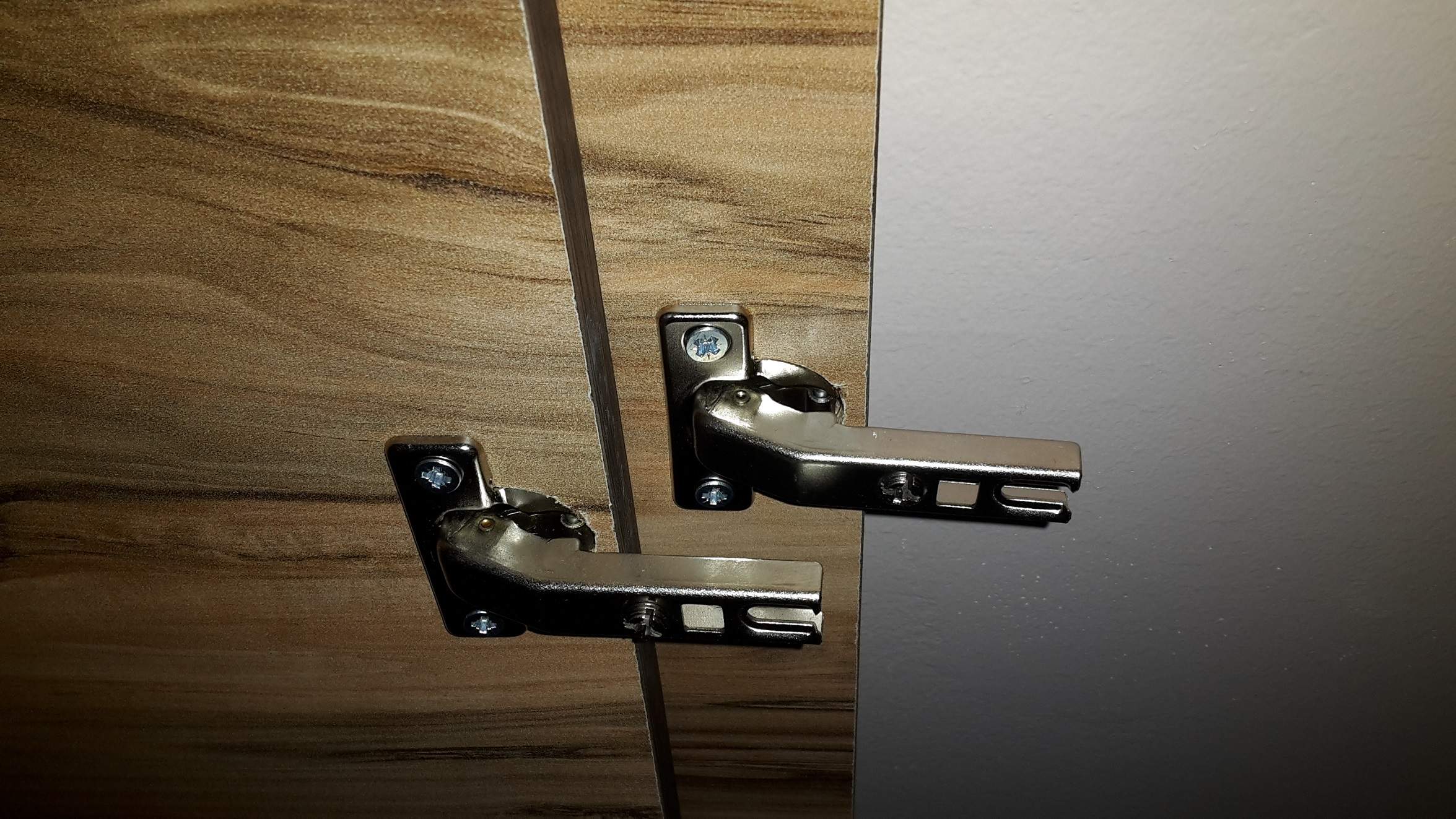 Türscharniere klemmen und lassen sich nicht öffnen? (Haushalt, Möbel