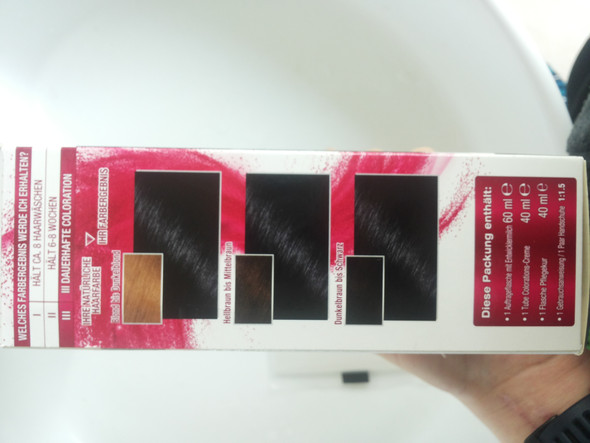 - (Haare, Haarfarbe)