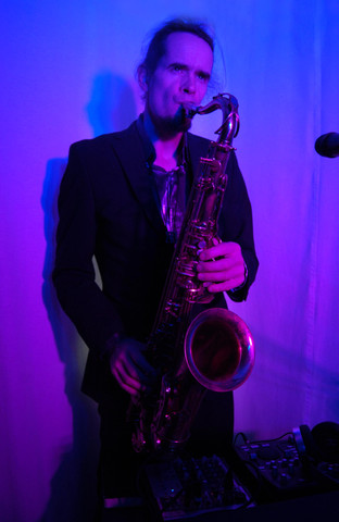 Rüdiger Scheipner Saxophonist und DJ - (Geschenk, Hochzeit, beste Freundin)