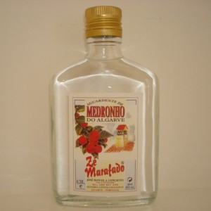 Medronho - (Alkohol, trinken, Geschmack)