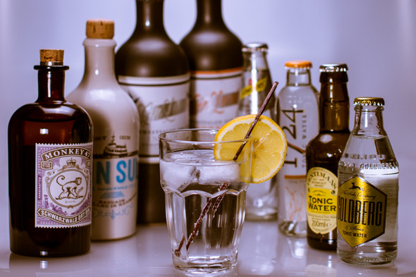 - (Alkohol, Getränke, Cocktail)