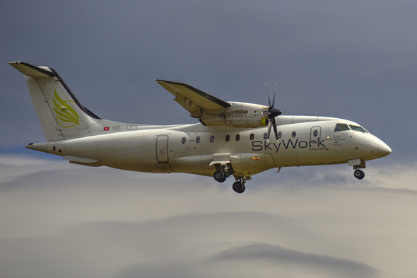 - (Kamera, Flugzeug, Objektiv)