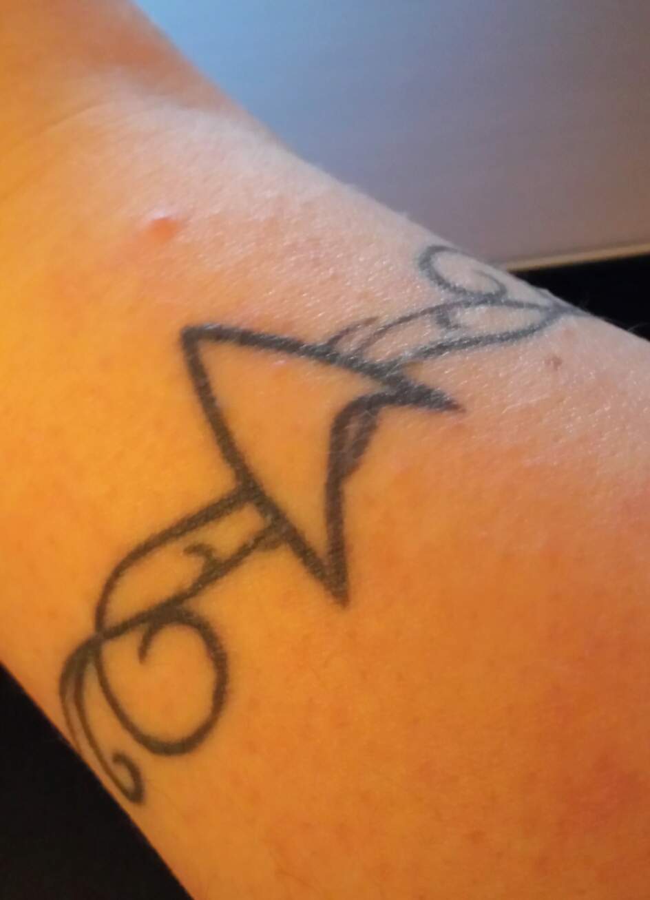 Unterarm Tattoo, (schmerzen, dauer, preis)? (Sterne)