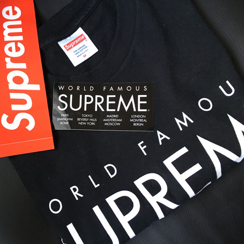 Supreme world famous tee - (Mode, Supreme, Streetwear)