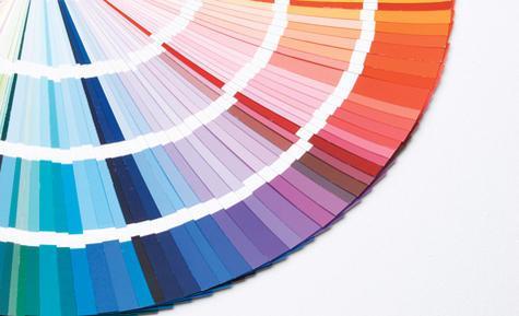 Farbfächer zeigen die ganze Fülle der Farben: Die Entscheidung fällt mit diesen Musterkarten aus dem baumarkt leicht(er)! - (renovieren, Wandfarbe, Jugendzimmer)