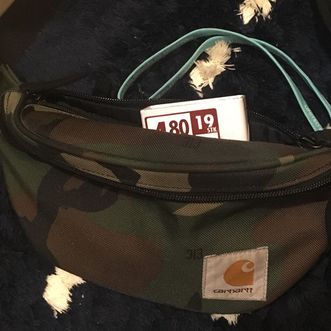 Tasche - (Kleidung, Ordnung)