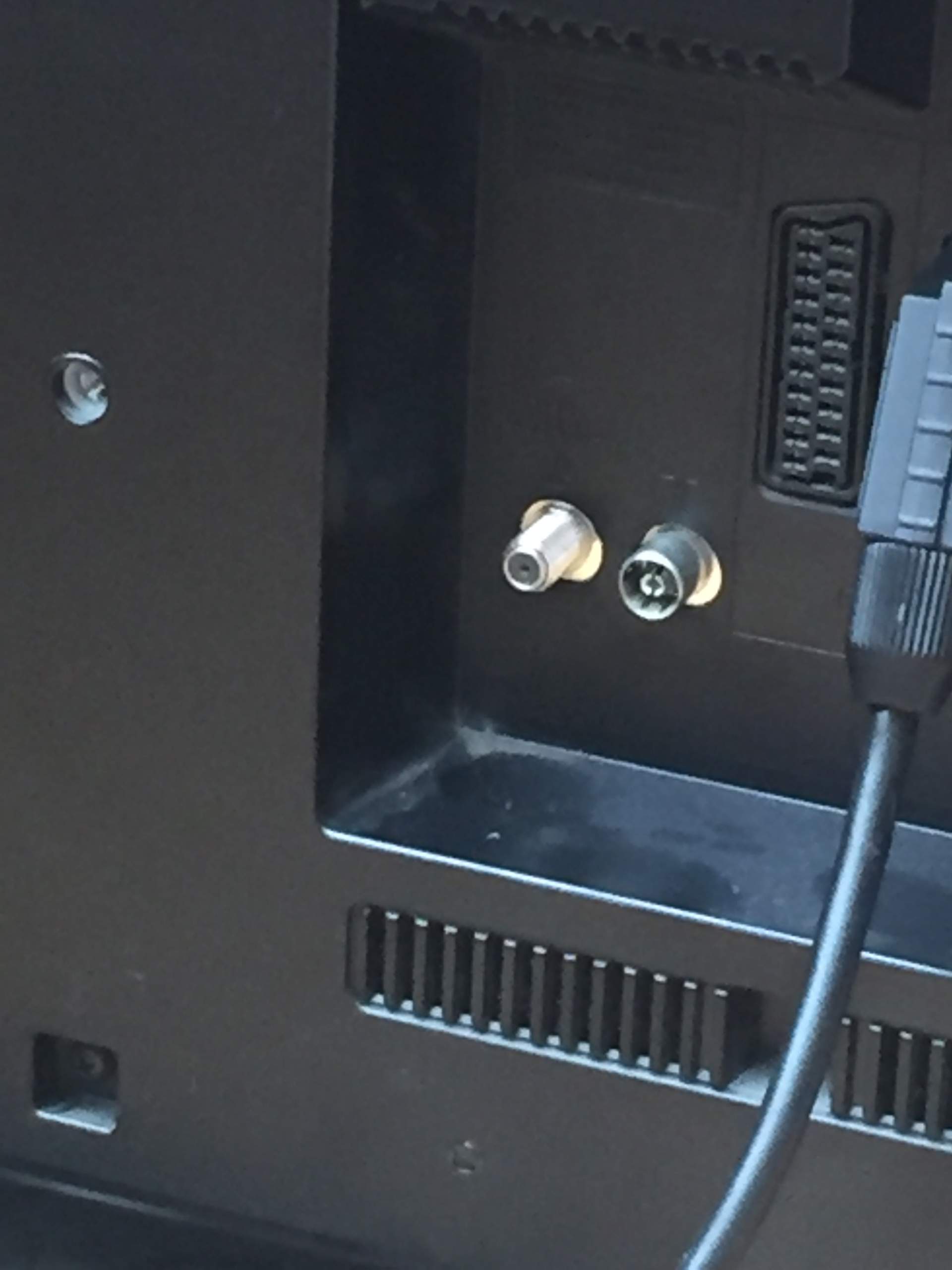 TV mit Antenne verbinden? (Fernsehen)