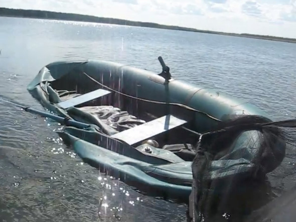 Schlauchboot Gummiboot geplatzt - (schwimmen, Schwimmbad, Luft)