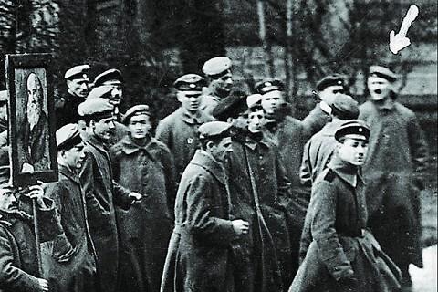 Beerdigung Kurt Eisners mit A.H. (Pfeil) - (Politik, Geschichte, Partei)