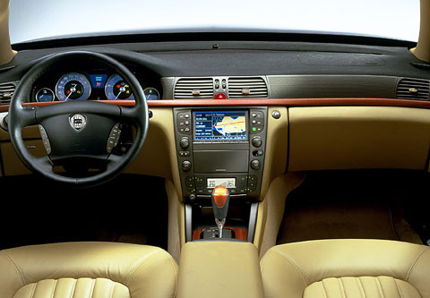 - (Auto, BMW, Limousine)