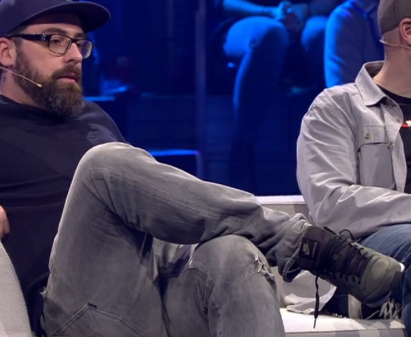 - (TV, Schuhe)