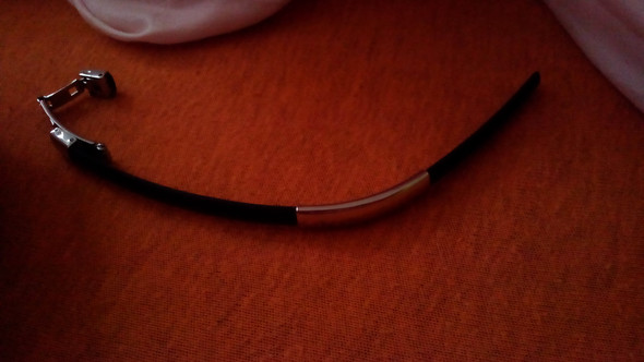 - (kaputt, Armband)