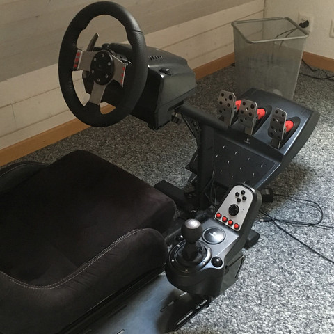 Sitz verstellbar
Lenkrad verstellbar
H schaltung
Sequentiel-Schaltung - (Auto, Gaming, City Car Driving)
