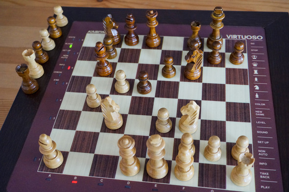 Kasparov Virtuoso. Zeigt keine Stellungsbewertung an. - (Computer, Formel, Schach)
