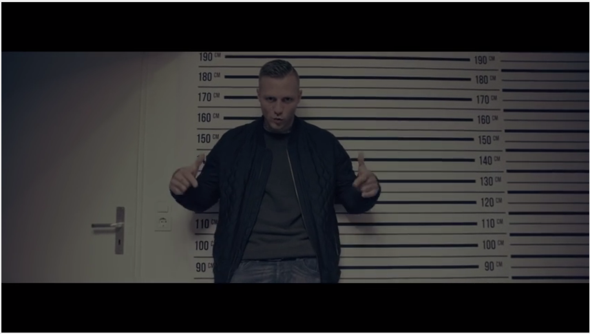 Aus dem Video zu "Hassliebe" - (Größe, Kontra k)