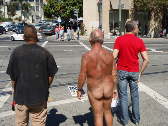 in der Market Street San Francisco  September 2012 - (Nudismus, naxkt)
