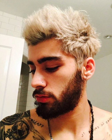 Was Meint Ihr Wie Es Aussieht Wenn Man Sich Die Haare Blond Farbt Und Einen Schwarzen Bart Hat Aussehen