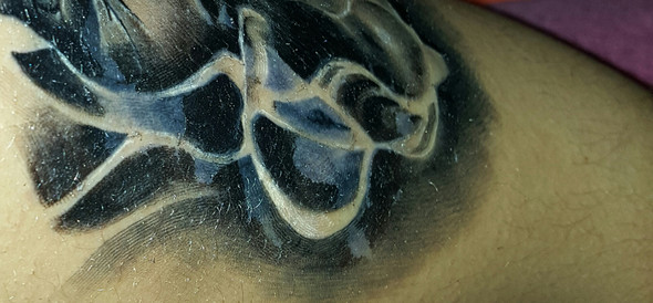 Tattoo Unter Schorf Blau Grau Lila Pflege Heilung Tatowierung