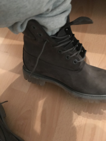 Timberland Boots  - (Menschen, Schuhe, Schnürsenkel)