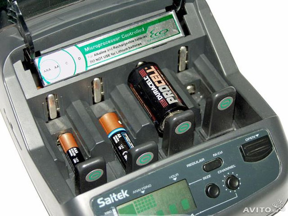 Saitek Eco charger  - (Batterie, Batterieladegerät)