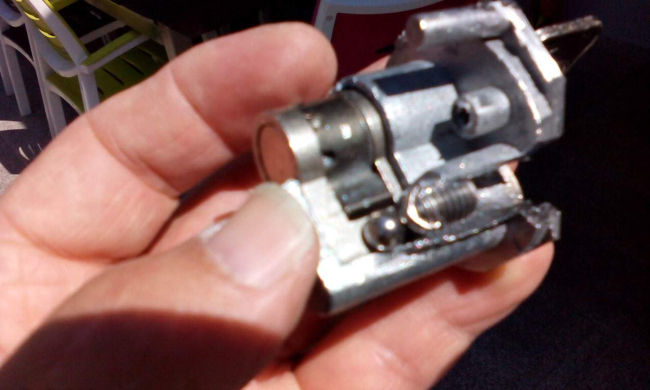 Beim Hörmann Garagentor vom Schlüsseltaster Unterputz das