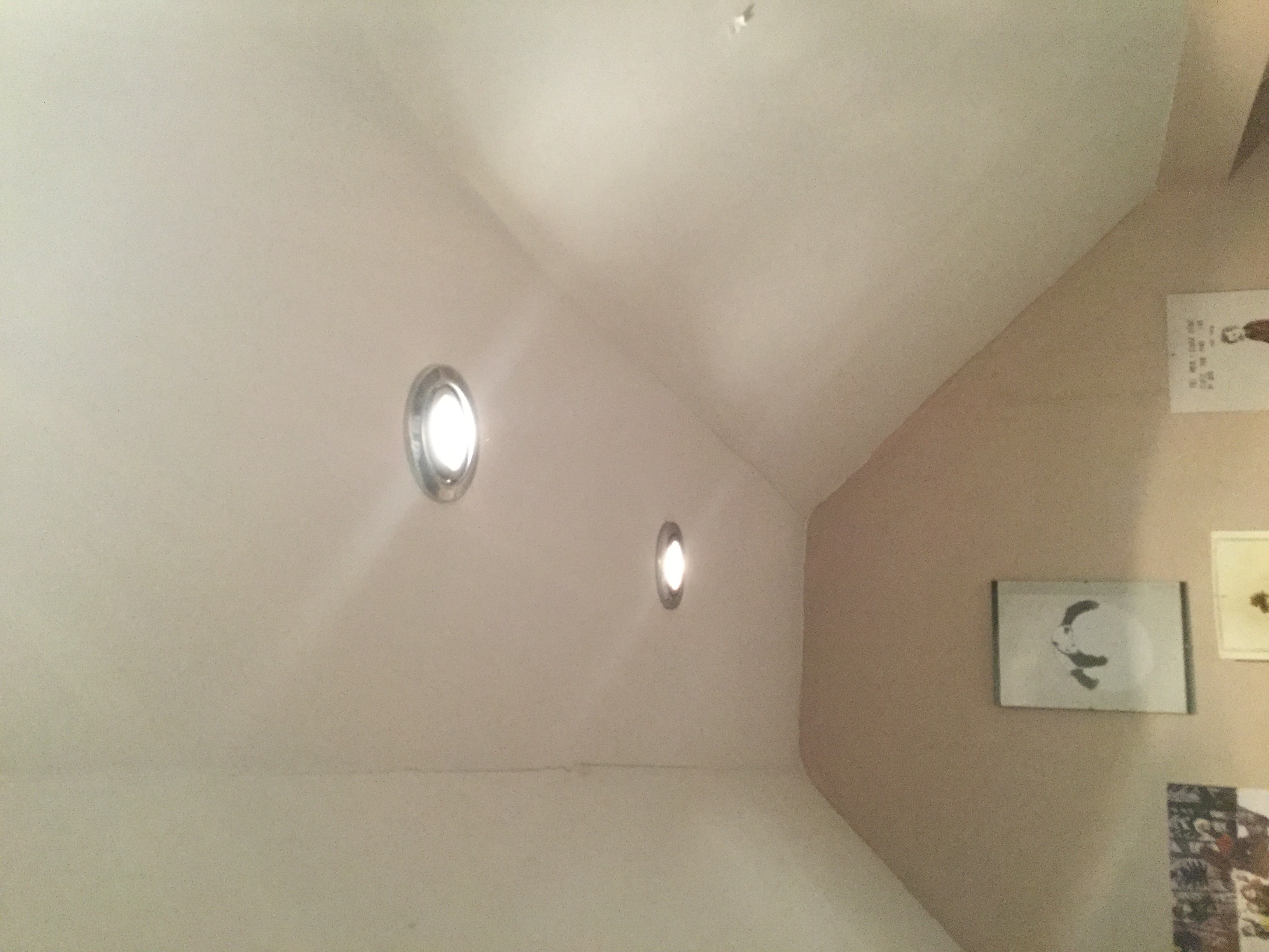 Wie entferne ich einbaustrahler und ersetze sie durch "normale" lampen