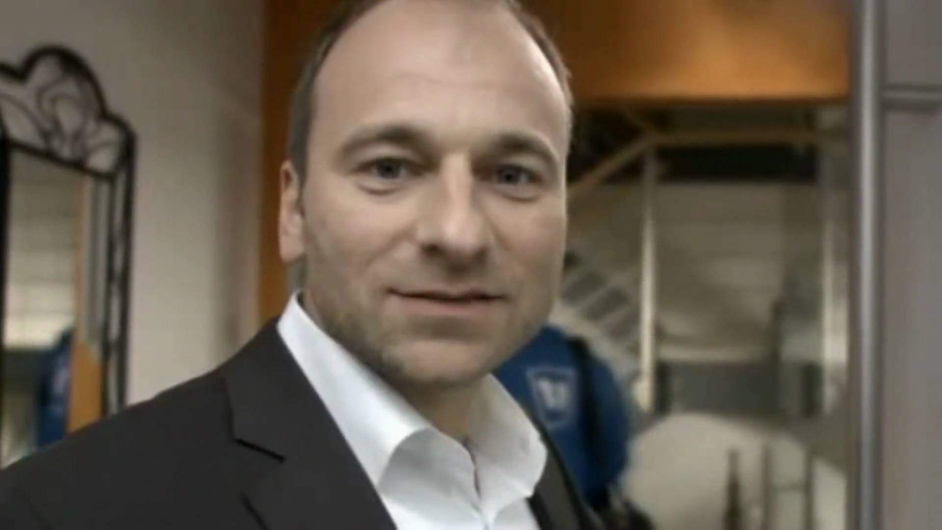 Warum bin ich in Marcel Davis verliebt? (Liebe, Hilflosigkeit, Downloadrate)