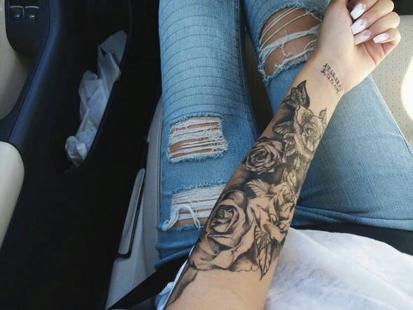 Rosen tattoo unterarm