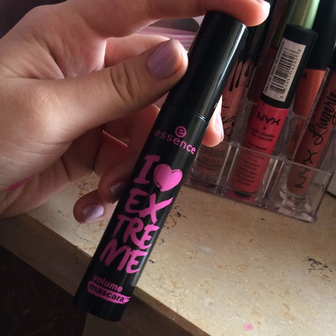 Die hier - (Make-Up, Wimpern, Mascara)