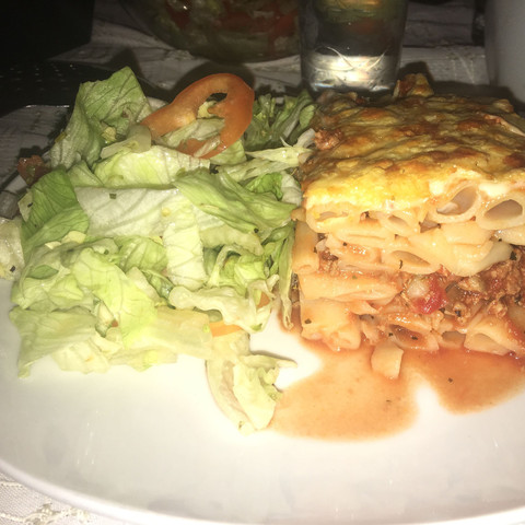 Nudelauflauf mit Salat - (essen, Detox)