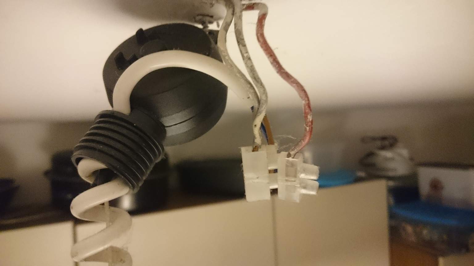 LED Lampe anschließen? (Kabel)