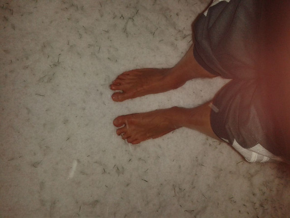 barfuß im Schnee - (Schuhe, Füße, barfuß)