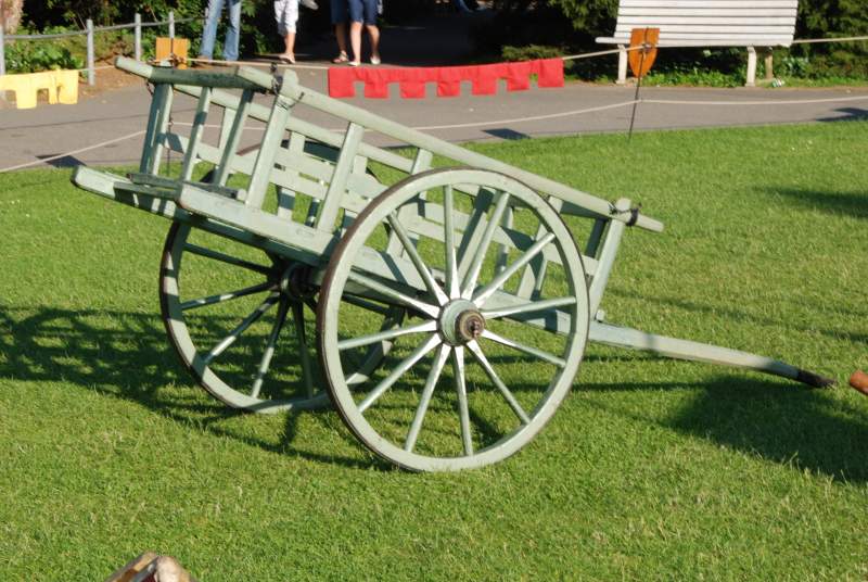 Warum heißt es das dritte Rad am Wagen und nicht das fünfte? (Freizeit, Sprache, Sprichwort)