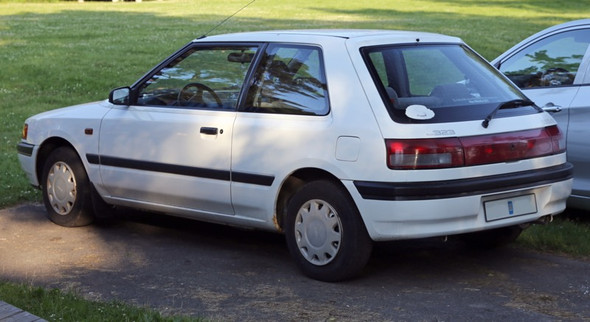 - (Auto, Motor)