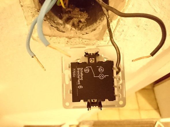 Kann man einen Schalter mit Kontrolllampe gegen einfachen Schalter tauschen,  wenn ja wie? (Strom, Elektrik)