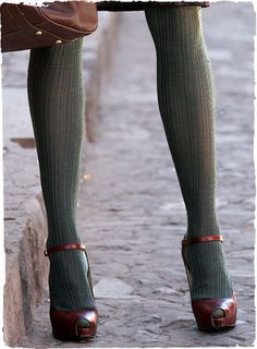 peeptoe heels & tights - (Frauen, Kleidung, Mode)
