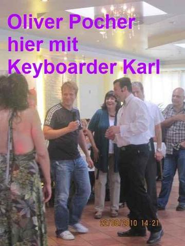 Oliver Pocher und Alleinunterhalter Keyboarder Karl bei Party in NRW - (Musik, Party, DJ)