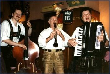 www.muenchner-schmankerl-musi.de - (Freunde, essen, Ernährung)