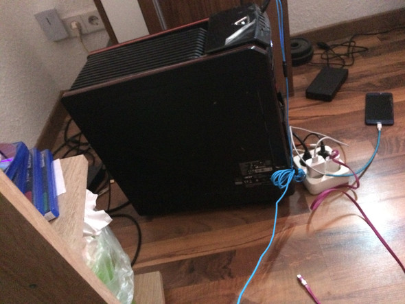 - (Computer, Hardware)