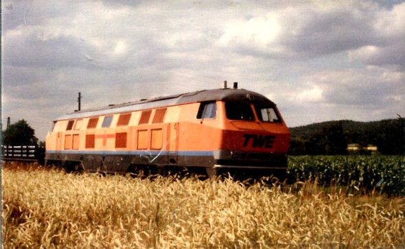 V 320 auf TWE Gleisen - (Farbe, Modelleisenbahn, Märklin)