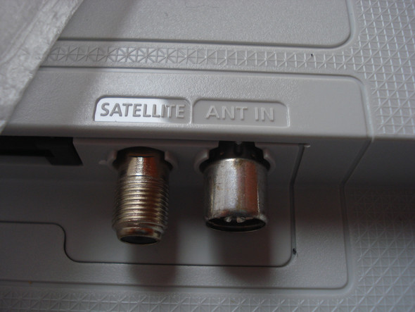 links Sat, rechts Kabelfernsehen - (Fernseher, technisat, DigiDish)