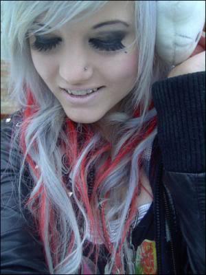 "scene hair" mit locken untendran - (Haare, Frisur, Emo)