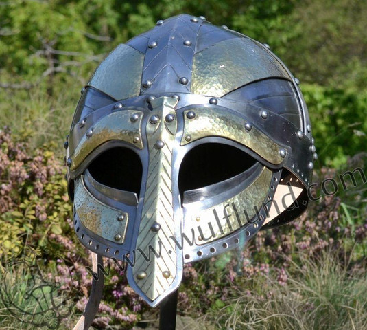 - (Menschen, Geschichte, Helm)