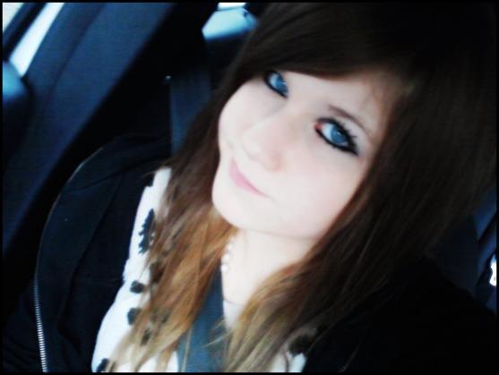 frage suche schoenes bild maedchen jahre blauen augen frage suche schoenes bild maedchen jahre blauen augen