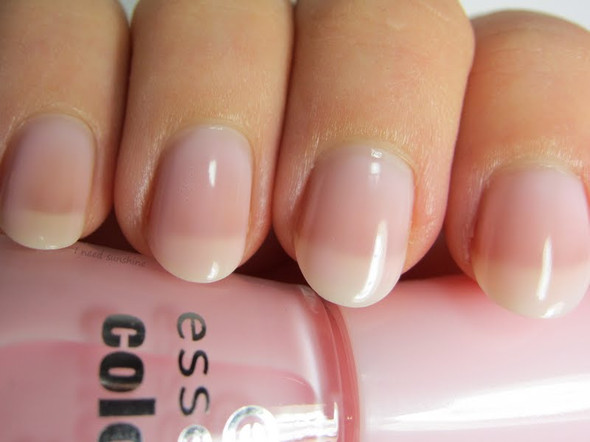 - (Beauty, Nagellack, Sheer)
