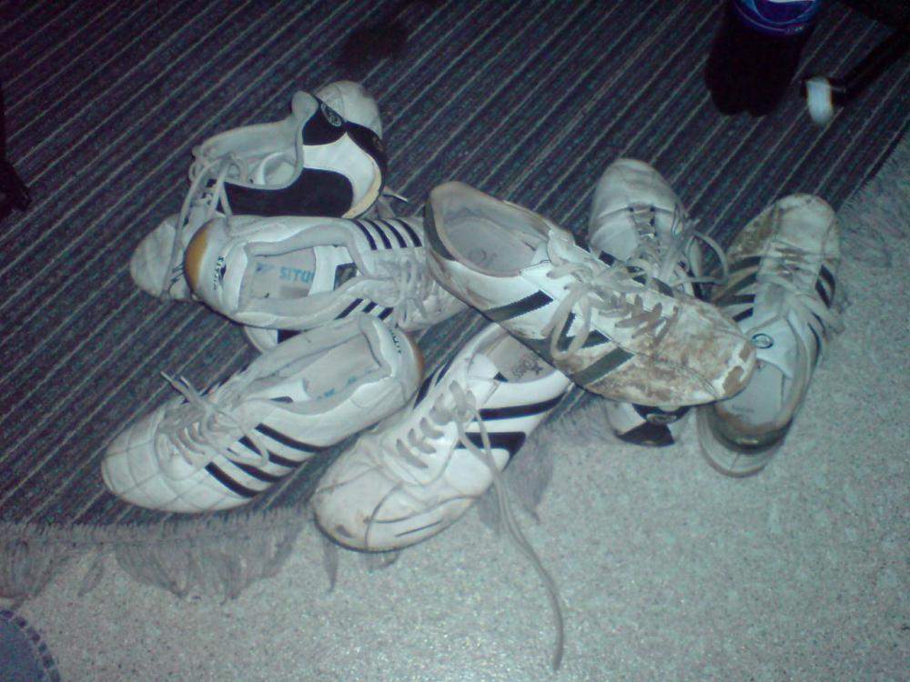 Suche Schuhe mit glatter Sohle (zum