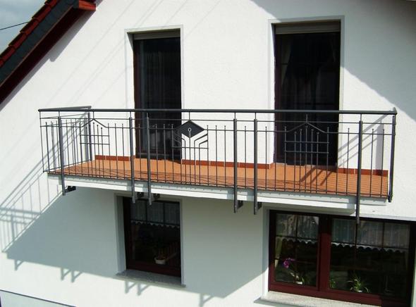 Balkon mit POLYESTER Belag - (Balkonsanierung, Undichter Balkon)