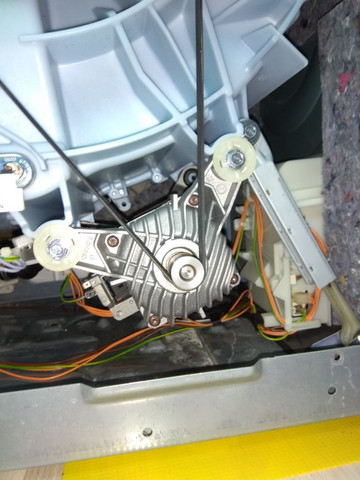 Siemens Waschmaschine zeigt den Fehlercode F57 Fehler Elektrik 